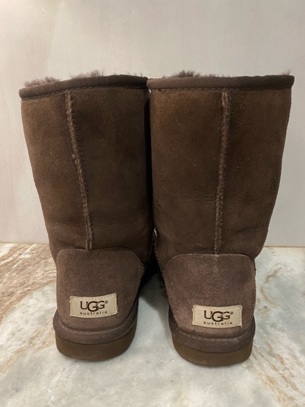 UGG Classic Short Chocolate Brown Boots Sz 8 - Picture 3 of 11
